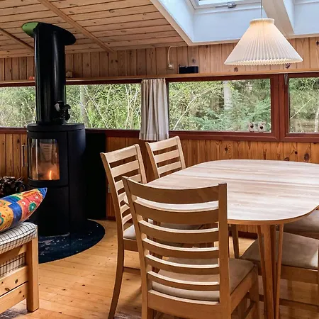 2 Bedroom Gorgeous In Dom wakacyjny