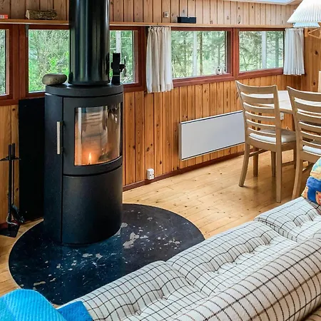 Dom wakacyjny 2 Bedroom Gorgeous In