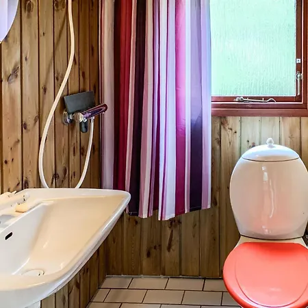 2 Bedroom Gorgeous In *